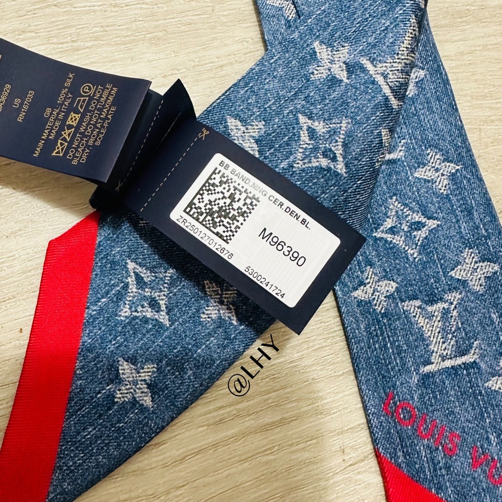 LOUIS VUITTON x TAKASHI MURAKAMI DENIM CERISE BANDEAU - Picture 2 of 9